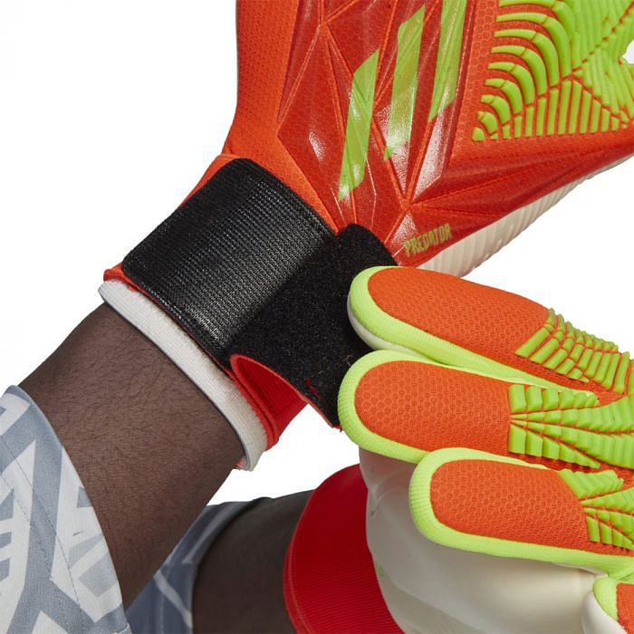 GUANTI PORTIERE PREDATOR COMPETITION