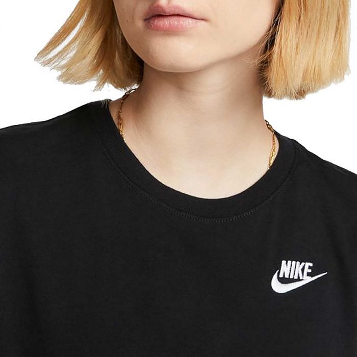 NIKE T SHIRT CLUB ESSENTIALS DONNA 046923801 010 BLACK Maglie Sport Style Donna Moda