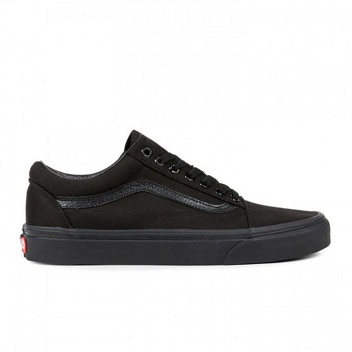 OLD SKOOL TOTAL BLACK