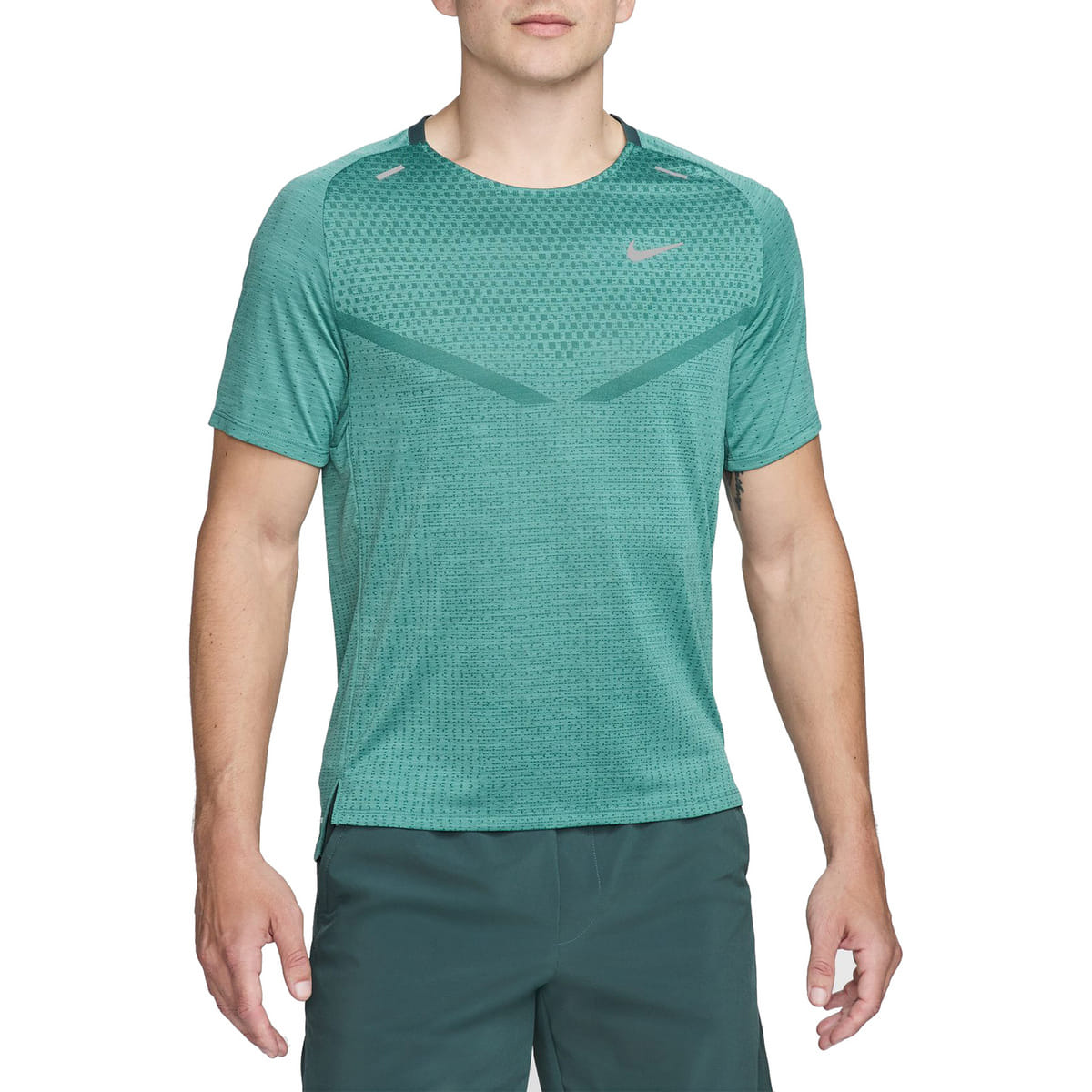 T-SHIRT DRI-FIT ADV TECHKNIT ULTRA